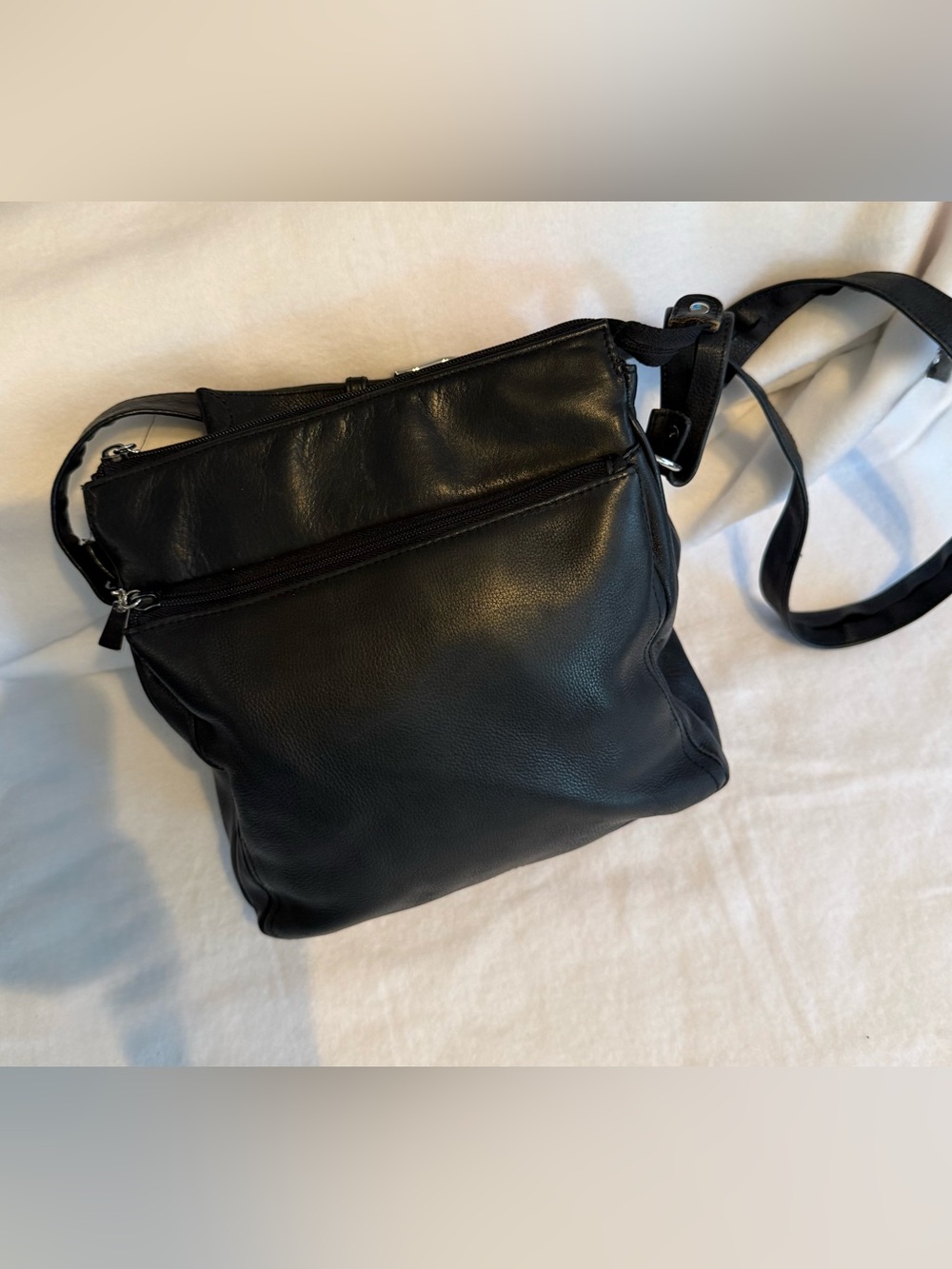 Wilsons Leather Black Leather Crossbody Shoulder Bag Adjustable Strap - Picture 6 of 7